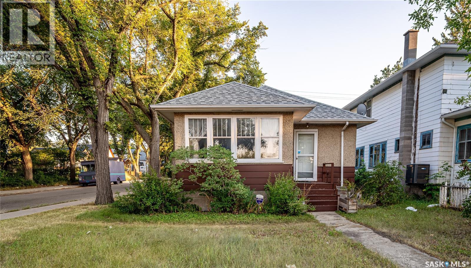 3303 Dewdney Avenue, Regina, Saskatchewan  S4T 0Y9 - Photo 2 - SK047294