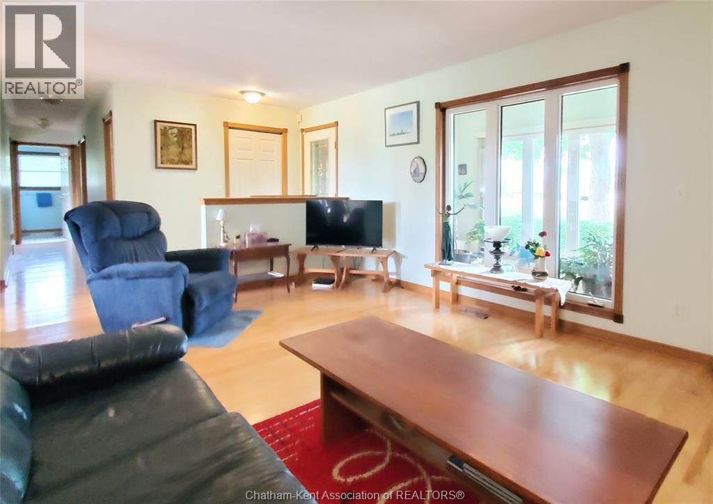 8560 Talbot Trail, Cedar Springs, Ontario  N0P 1E0 - Photo 9 - 26021106