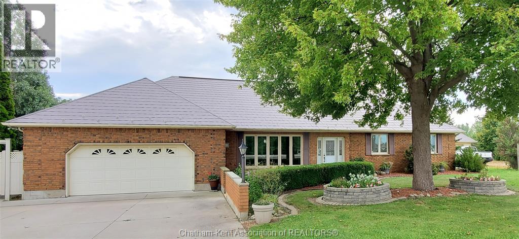 8560 Talbot Trail, Cedar Springs, Ontario  N0P 1E0 - Photo 4 - 26021106