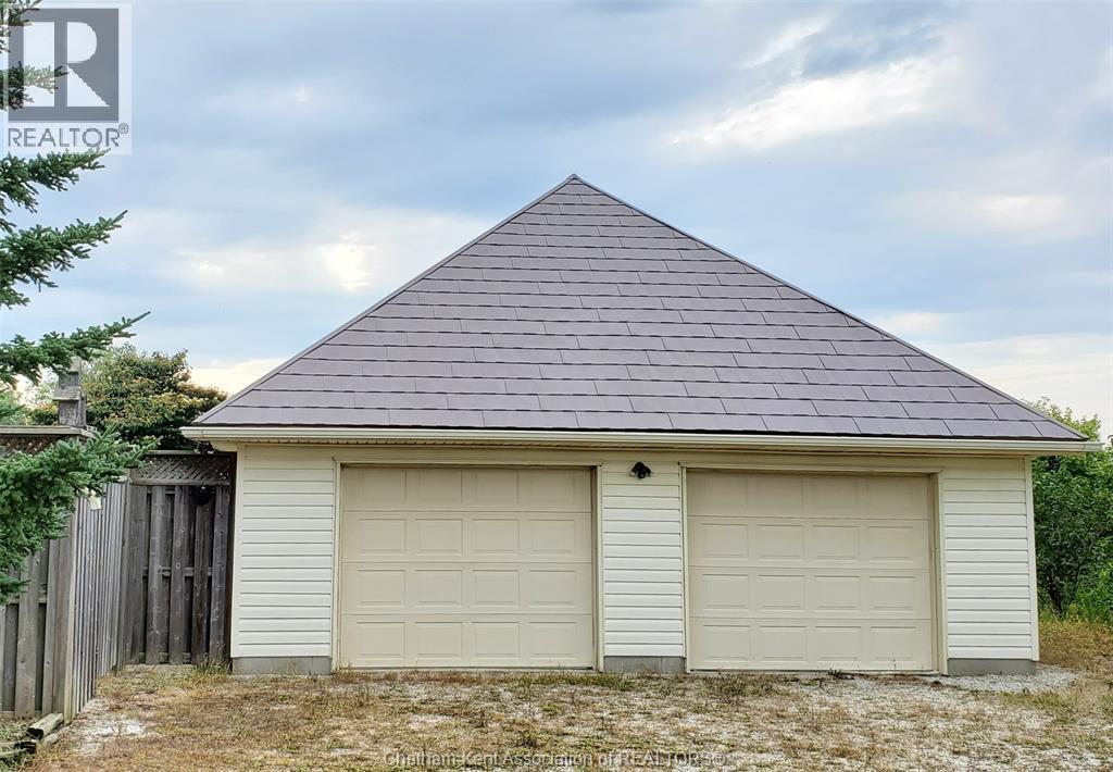 8560 Talbot Trail, Cedar Springs, Ontario  N0P 1E0 - Photo 5 - 26021106