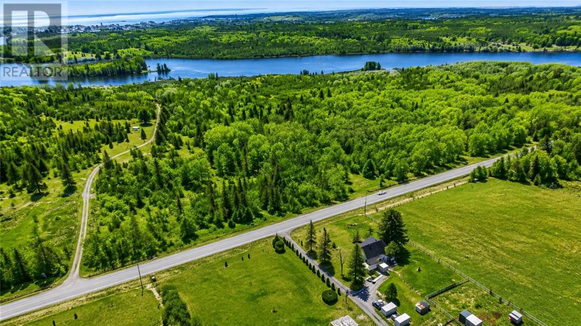 281 Hwy 557 Matinenda Rd, Blind River, Ontario  P0R 1B0 - Photo 2 - 2130109