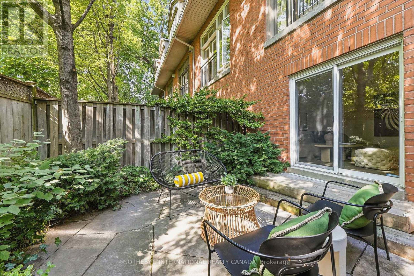 2 Sibelius Lane, Toronto, Ontario  M5R 3V8 - Photo 12 - C13733576