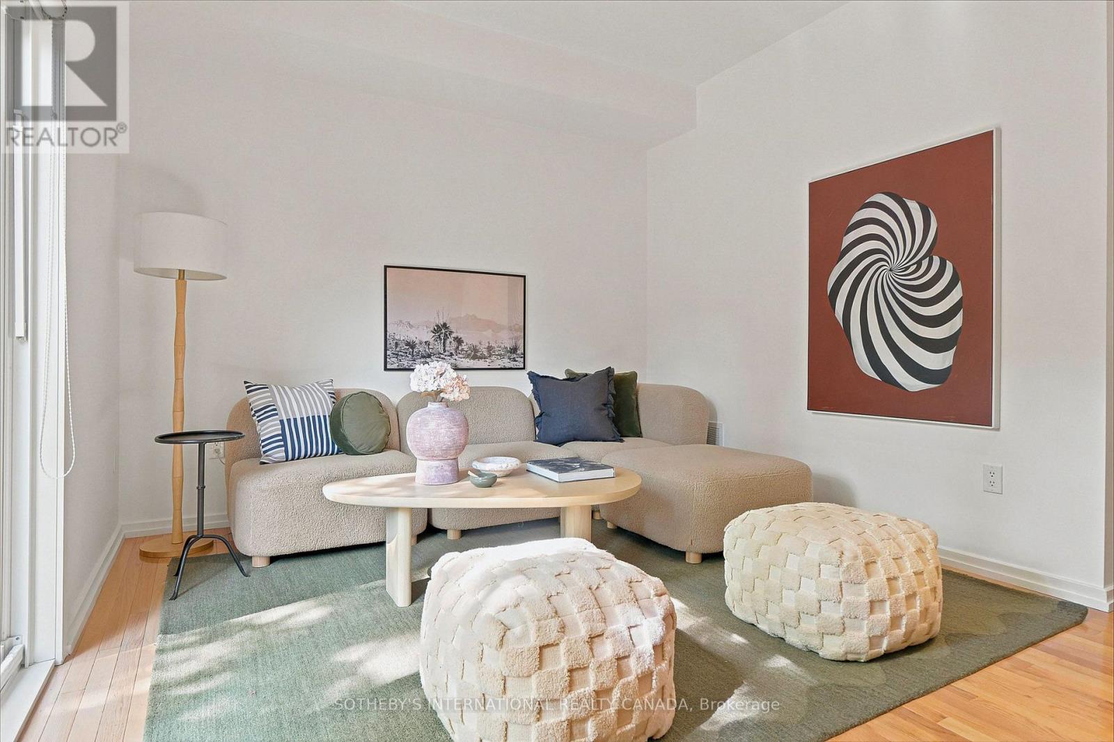 2 Sibelius Lane, Toronto, Ontario  M5R 3V8 - Photo 6 - C13733576