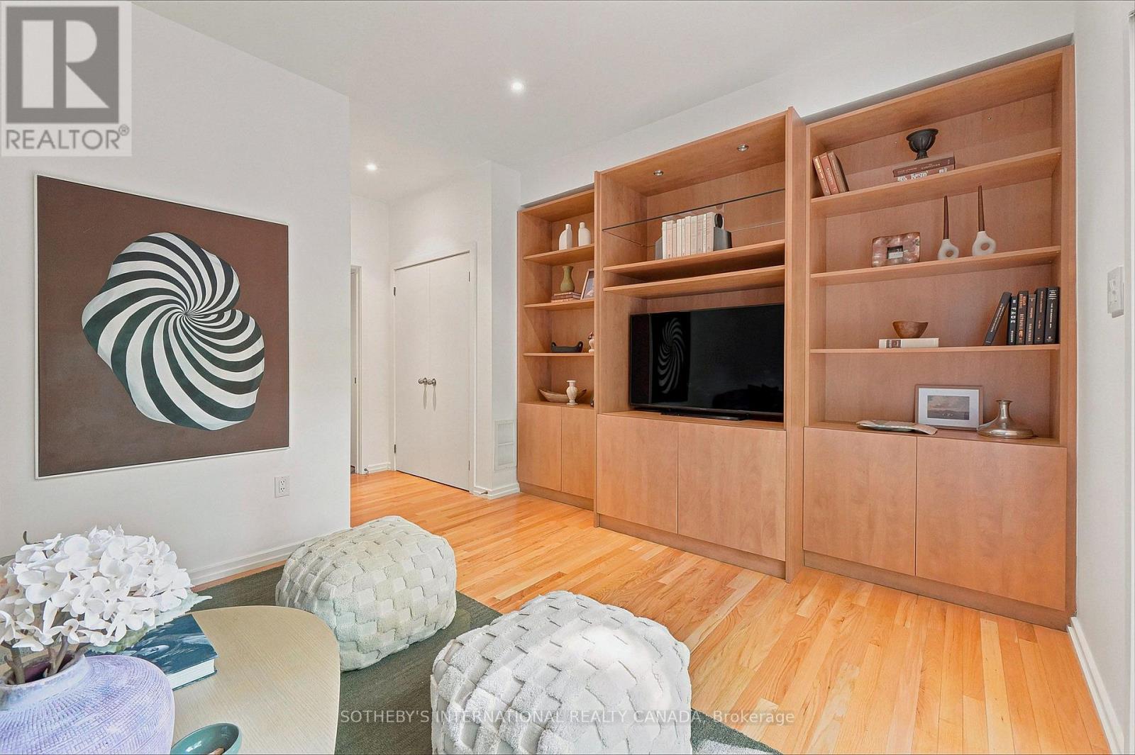 2 Sibelius Lane, Toronto, Ontario  M5R 3V8 - Photo 7 - C13733576