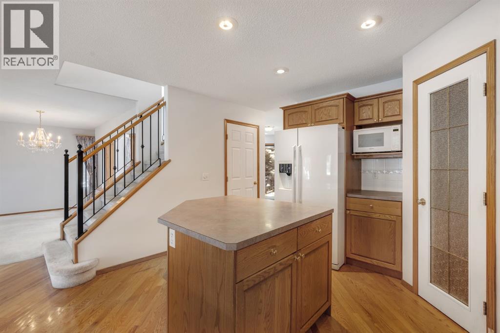 83 Panorama Hills Close NW, Calgary, Alberta  T3K 5J2 - Photo 14 - A2338000