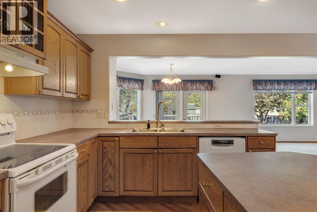 83 Panorama Hills Close NW, Calgary, Alberta  T3K 5J2 - Photo 15 - A2338000