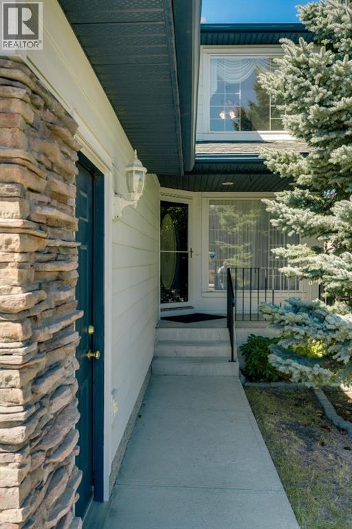 83 Panorama Hills Close NW, Calgary, Alberta  T3K 5J2 - Photo 3 - A2338000