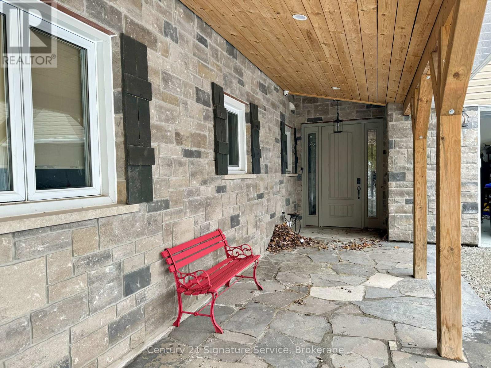 127 Maskinonge Road, Tay, Ontario  L0K 2A0 - Photo 5 - S13487560