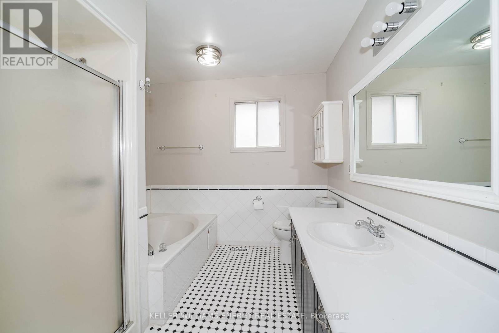 23 Downham Drive, Clarington, Ontario  L1C 4G9 - Photo 13 - E13736474