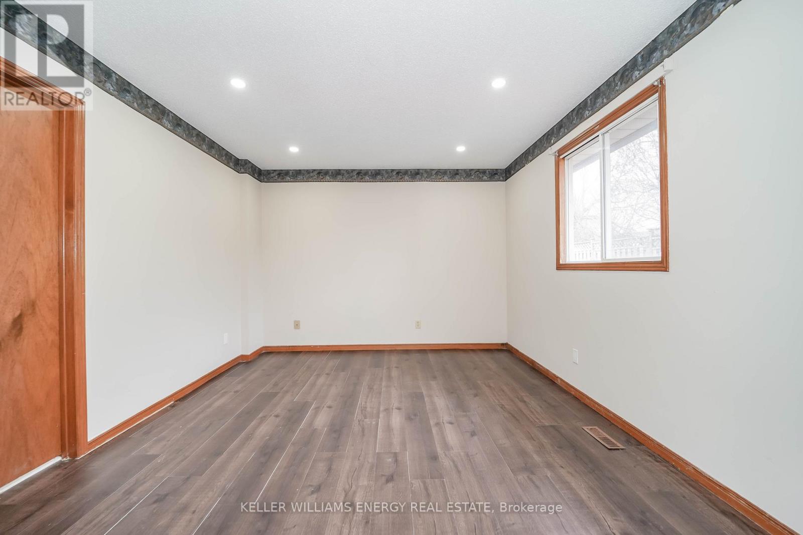 23 Downham Drive, Clarington, Ontario  L1C 4G9 - Photo 15 - E13736474