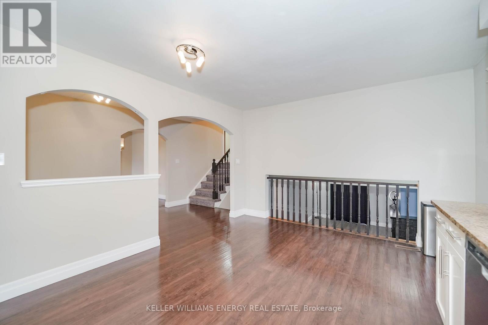 23 Downham Drive, Clarington, Ontario  L1C 4G9 - Photo 8 - E13736474