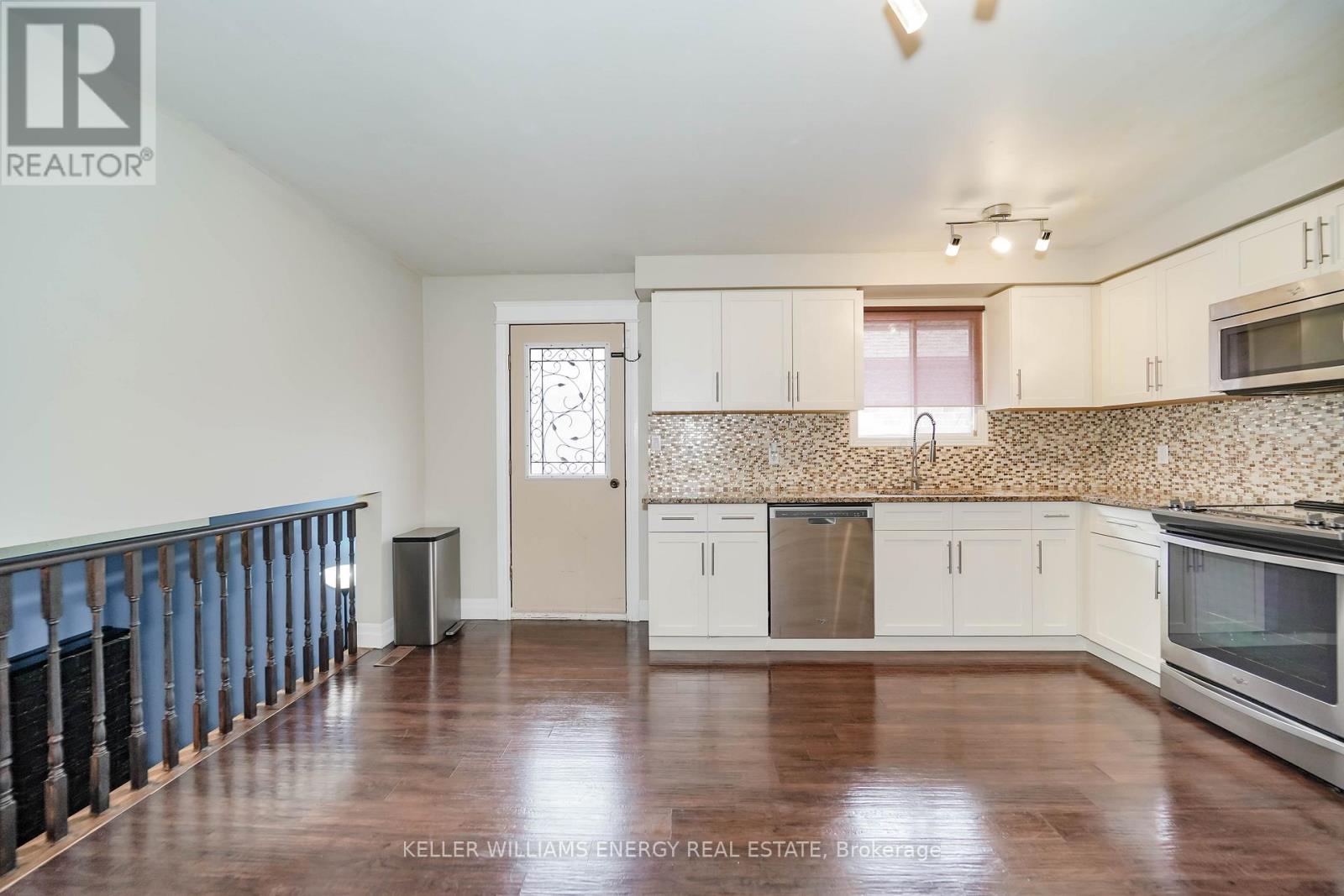 23 Downham Drive, Clarington, Ontario  L1C 4G9 - Photo 9 - E13736474