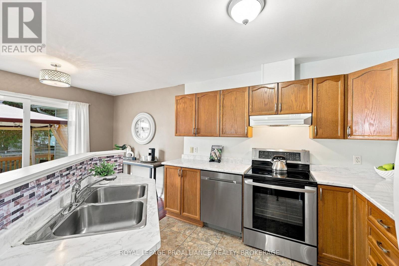 562 Quail Court, Kingston, Ontario  K7M 8Z3 - Photo 14 - X13736558