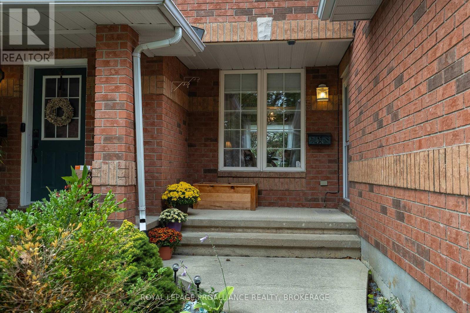 562 Quail Court, Kingston, Ontario  K7M 8Z3 - Photo 3 - X13736558