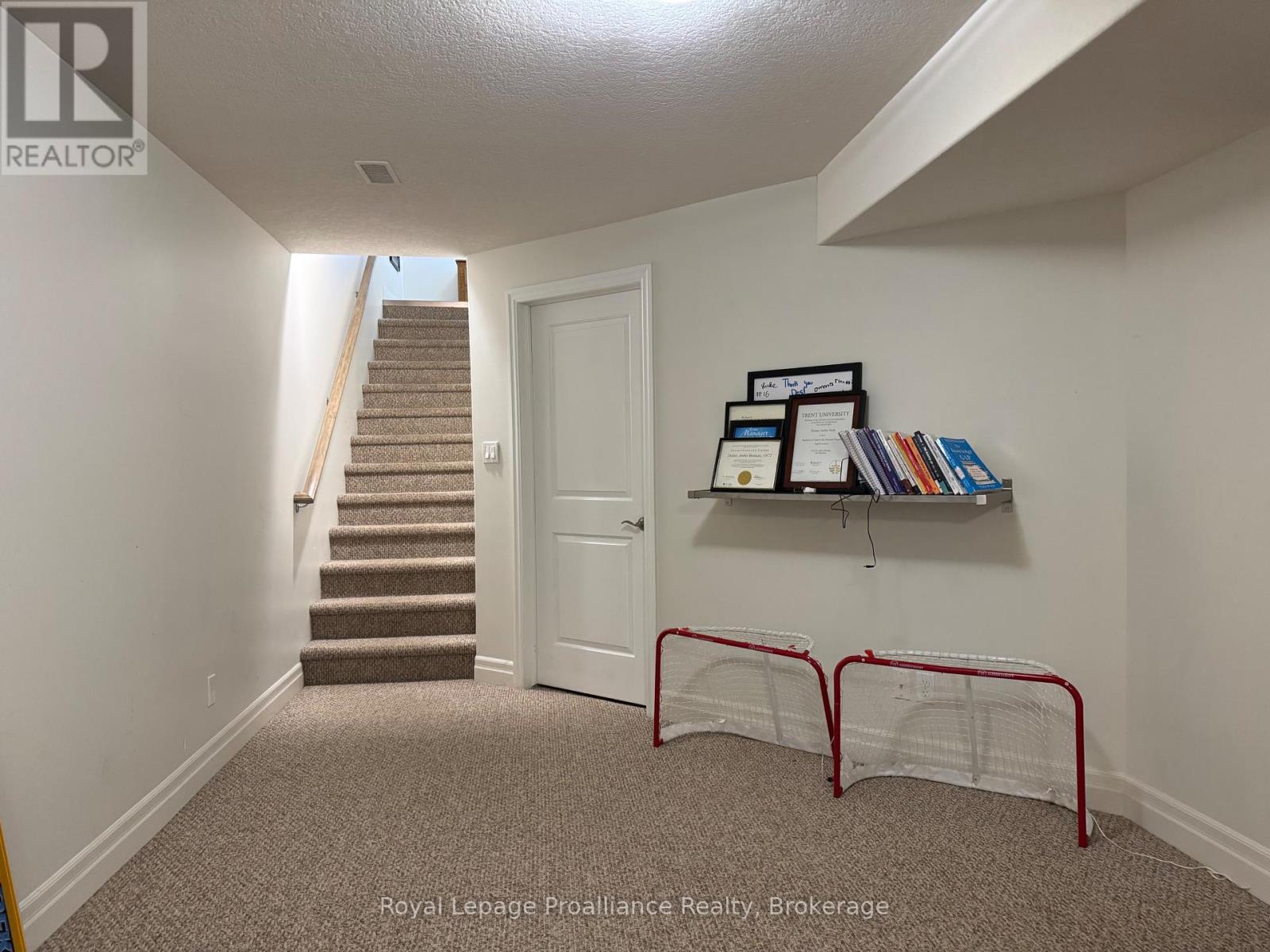 19 Mcintosh Crescent, Quinte West, Ontario  K8V 0G1 - Photo 32 - X13736682