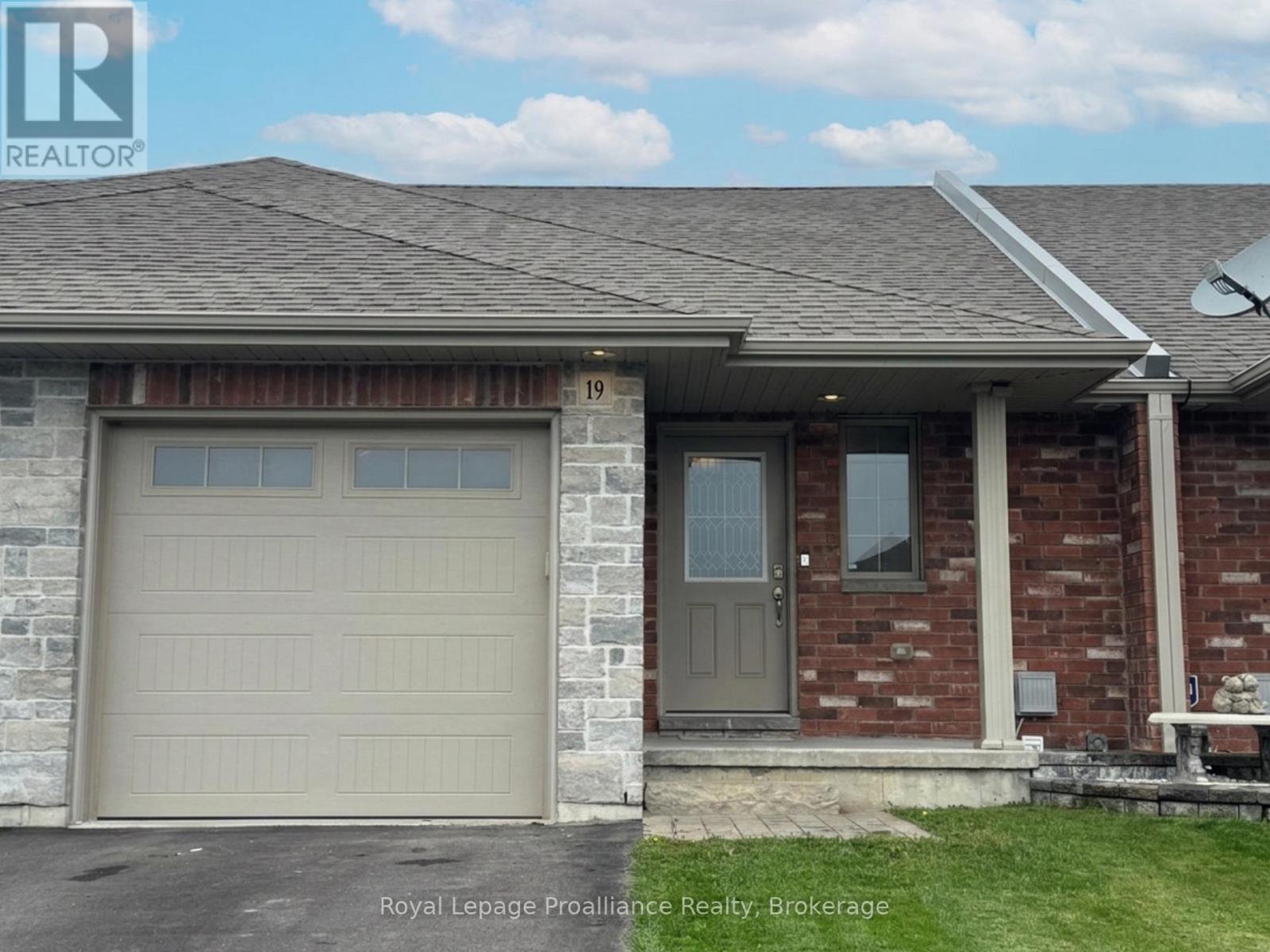 19 Mcintosh Crescent, Quinte West, Ontario  K8V 0G1 - Photo 35 - X13736682