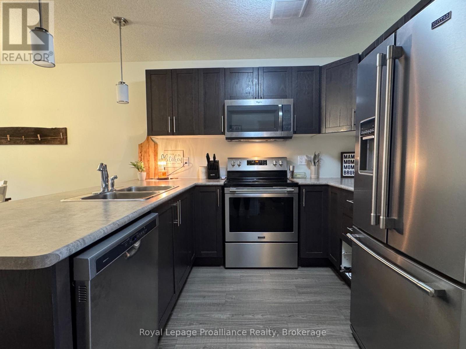 19 Mcintosh Crescent, Quinte West, Ontario  K8V 0G1 - Photo 7 - X13736682