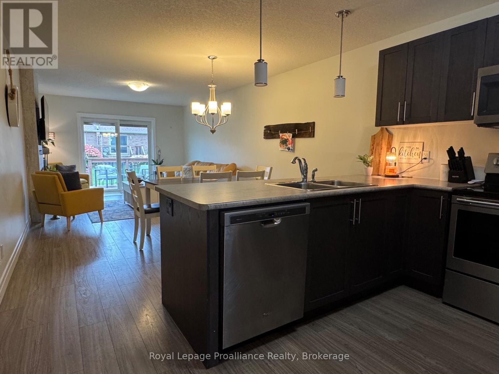 19 Mcintosh Crescent, Quinte West, Ontario  K8V 0G1 - Photo 9 - X13736682
