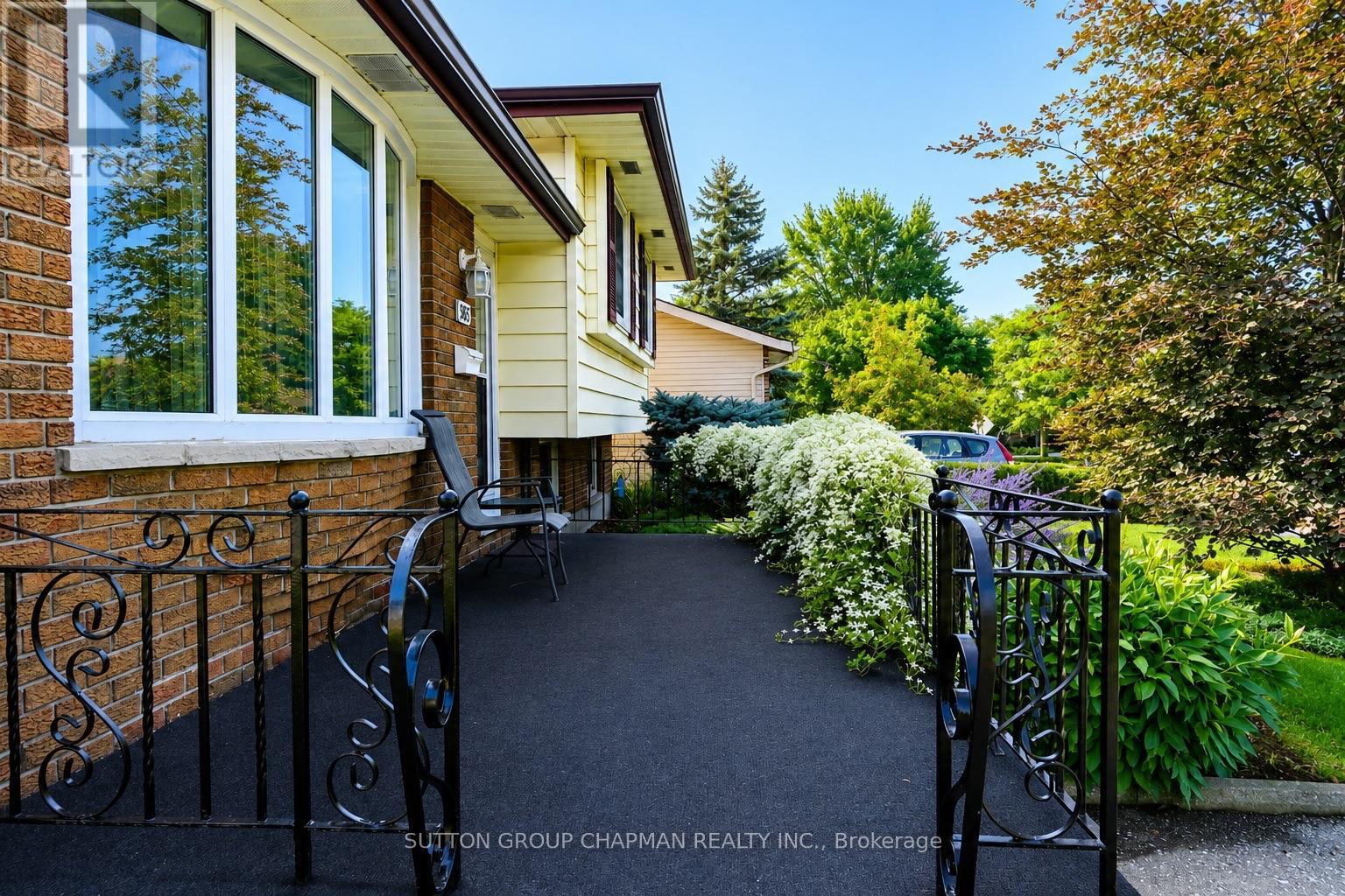 965 Osgoode Drive, London South, Ontario  N6E 1C9 - Photo 4 - X13736572