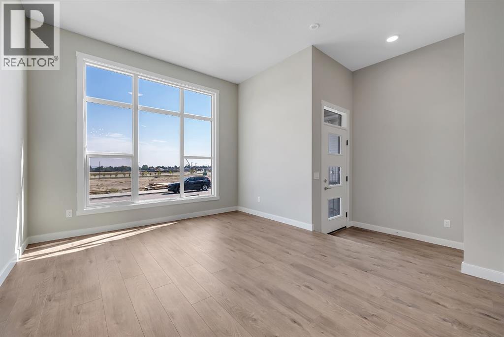 28 Tillotson Loop, Okotoks, Alberta  T1S 1S5 - Photo 4 - A2339481
