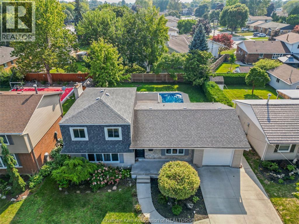 MLS# 26021103: 71 Parry DRIVE, Chatham, Canada