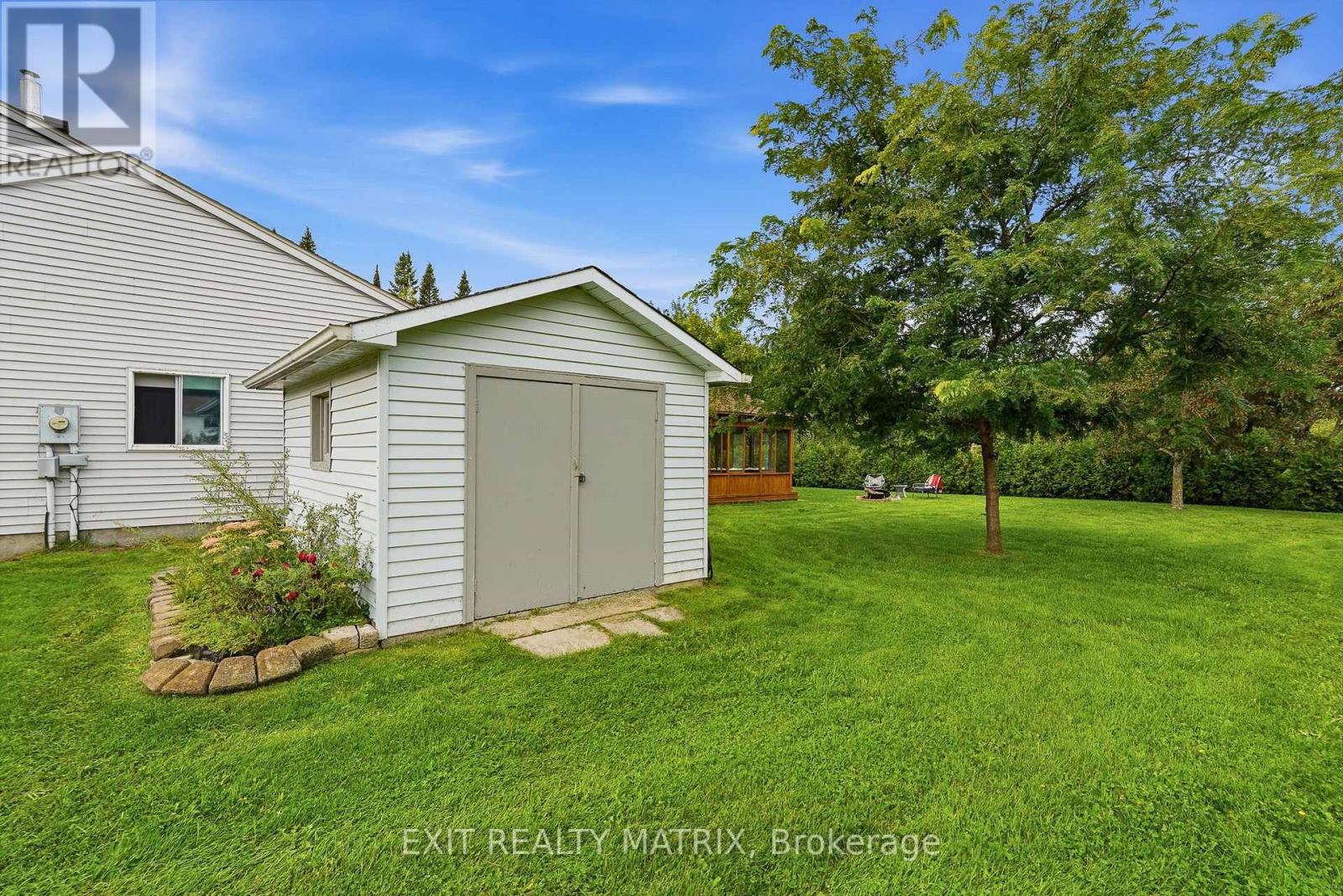 44 Ste Therese Boulevard, Russell, Ontario K0A 1W0 - Photo 29 - X13736592
