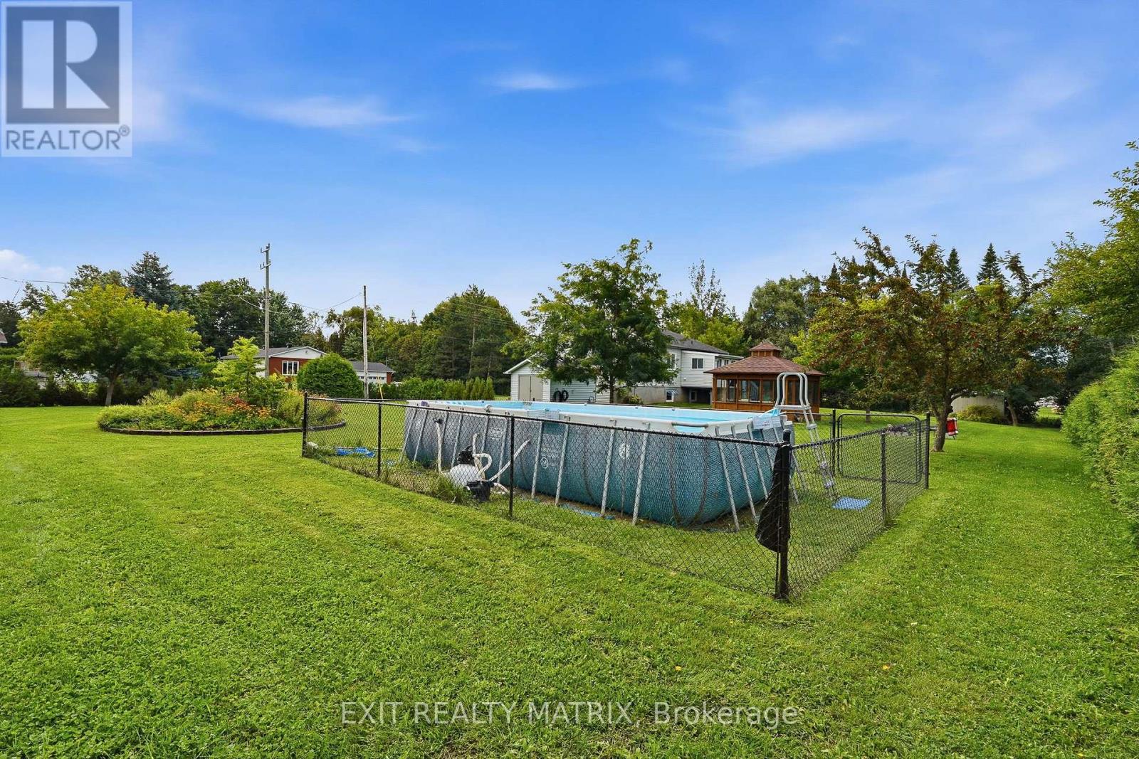 44 Ste Therese Boulevard, Russell, Ontario K0A 1W0 - Photo 32 - X13736592