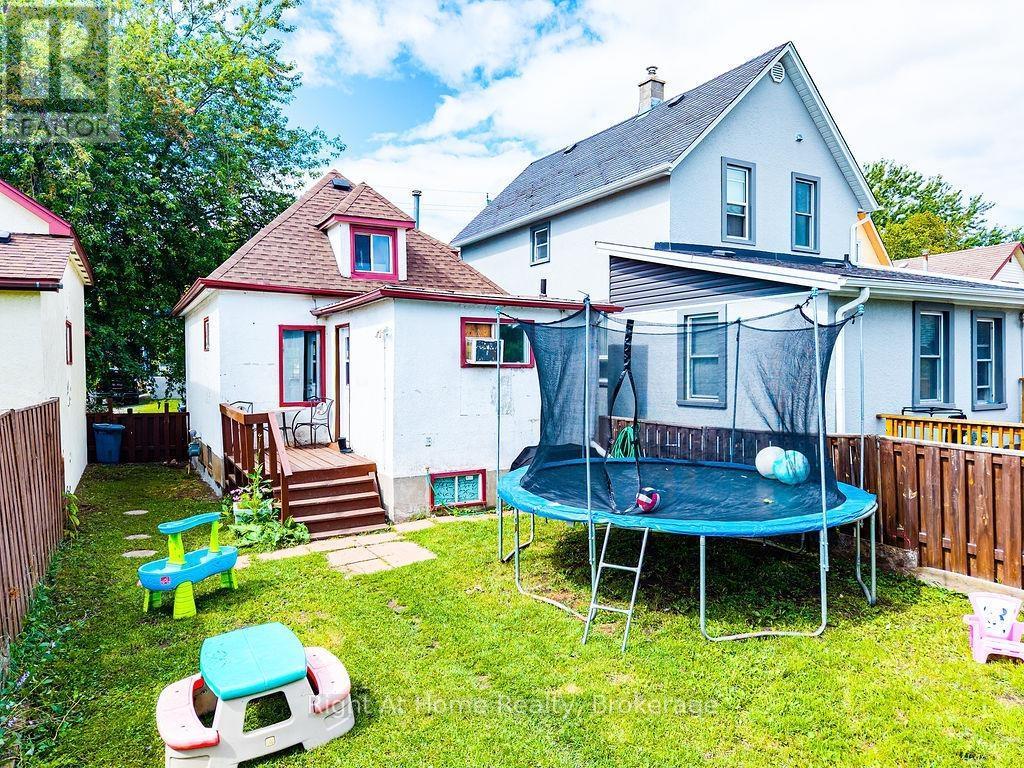 75 Ontario Street, Thunder Bay, Ontario  P7B 3G1 - Photo 12 - X13684188