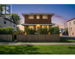 138 ROWAND STREET, Thunder Bay, Ontario