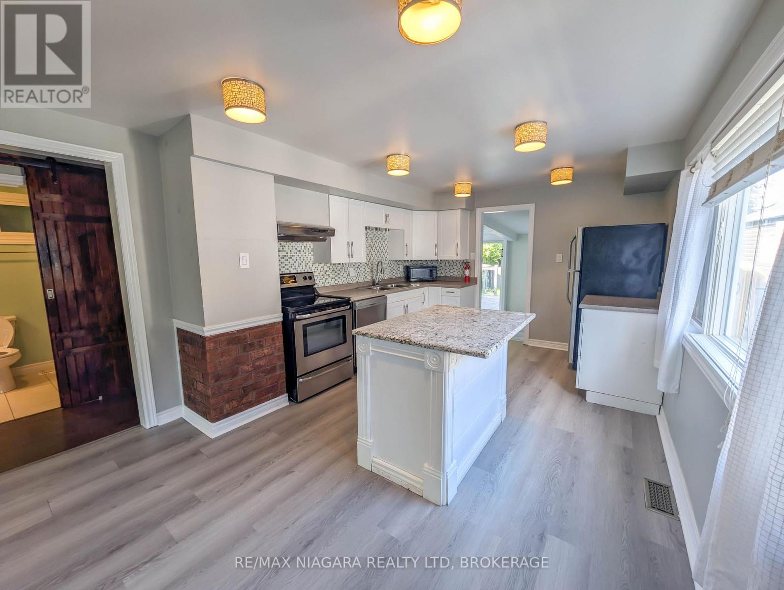 24 Churchill Street, St. Catharines, Ontario  L2S 2P2 - Photo 14 - X13736528