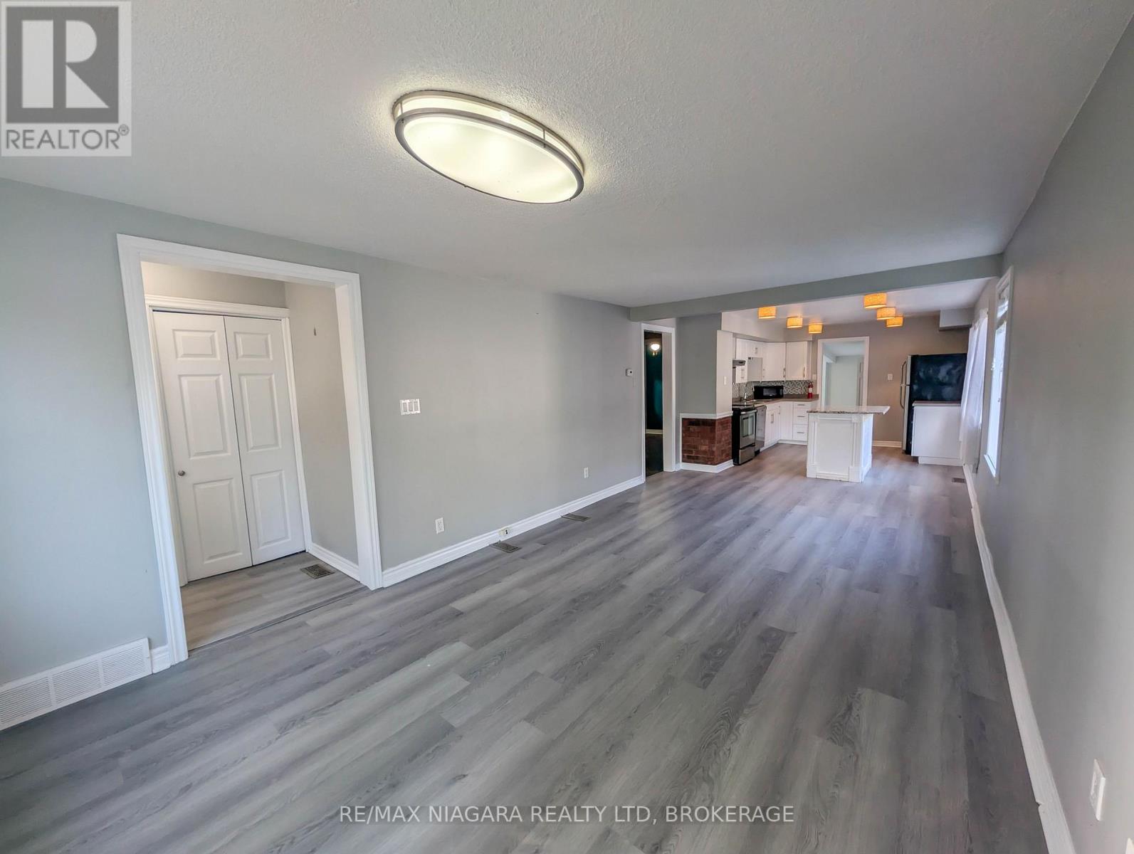 24 Churchill Street, St. Catharines, Ontario  L2S 2P2 - Photo 8 - X13736528