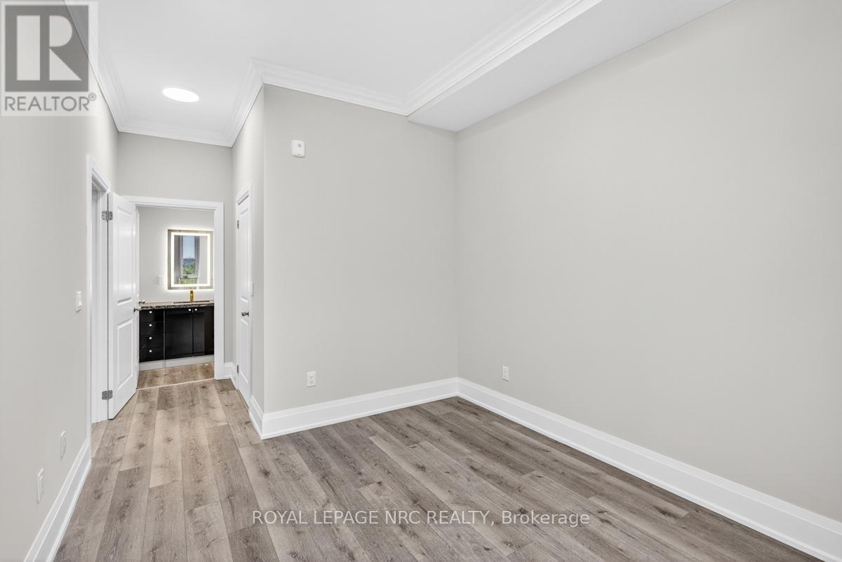 Up32 - 50 Herrick Avenue, St. Catharines, Ontario  L2P 2T9 - Photo 35 - X13736844