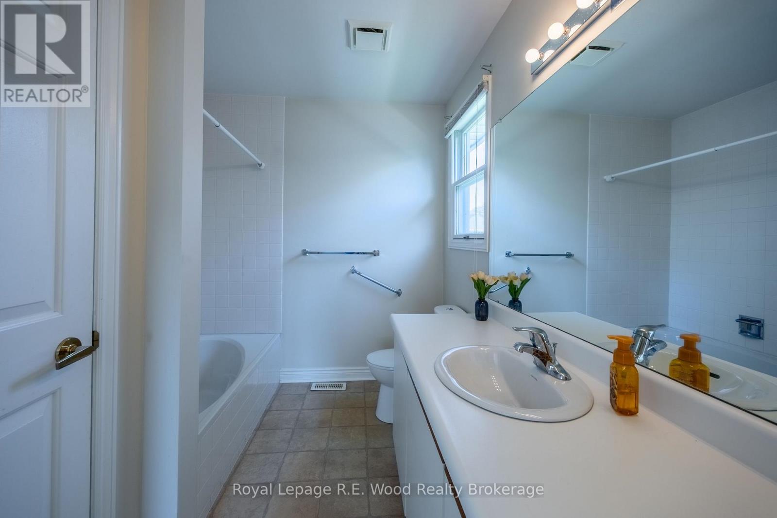 7 Seres Drive, Tillsonburg, Ontario N4G 5E6 - Photo 22 - X13736718