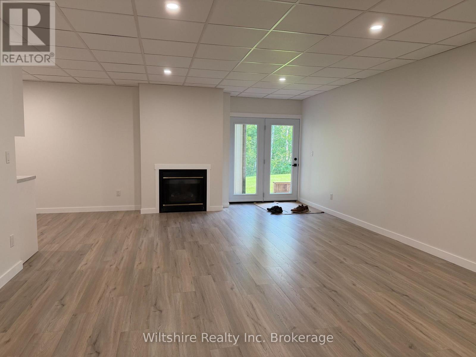 9 - 29 Old Vienna Street, Tillsonburg, Ontario  N4G 3C5 - Photo 2 - X13736722