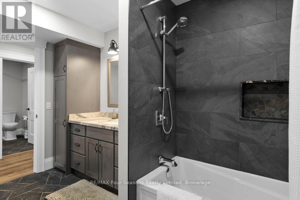 8672 County Rd 91 Road, Clearview, Ontario  L0M 1S0 - Photo 40 - S13736848