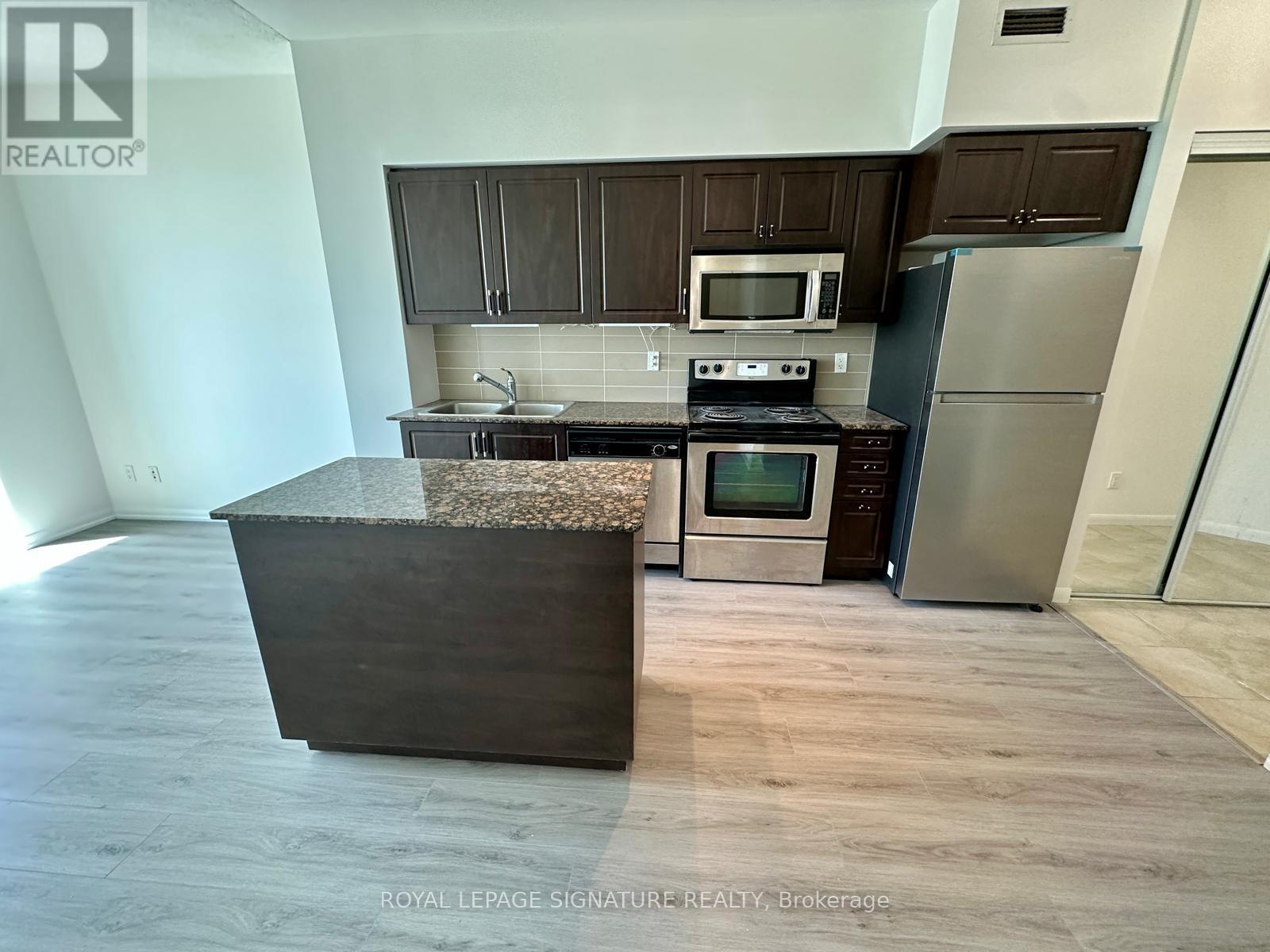 3709 - 215 Fort York Boulevard, Toronto, Ontario  M5V 4A2 - Photo 13 - C13736506