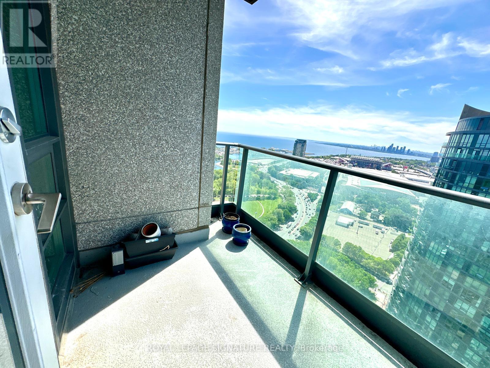 3709 - 215 Fort York Boulevard, Toronto, Ontario  M5V 4A2 - Photo 14 - C13736506