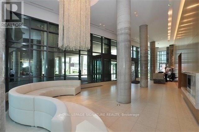 3709 - 215 Fort York Boulevard, Toronto, Ontario  M5V 4A2 - Photo 3 - C13736506