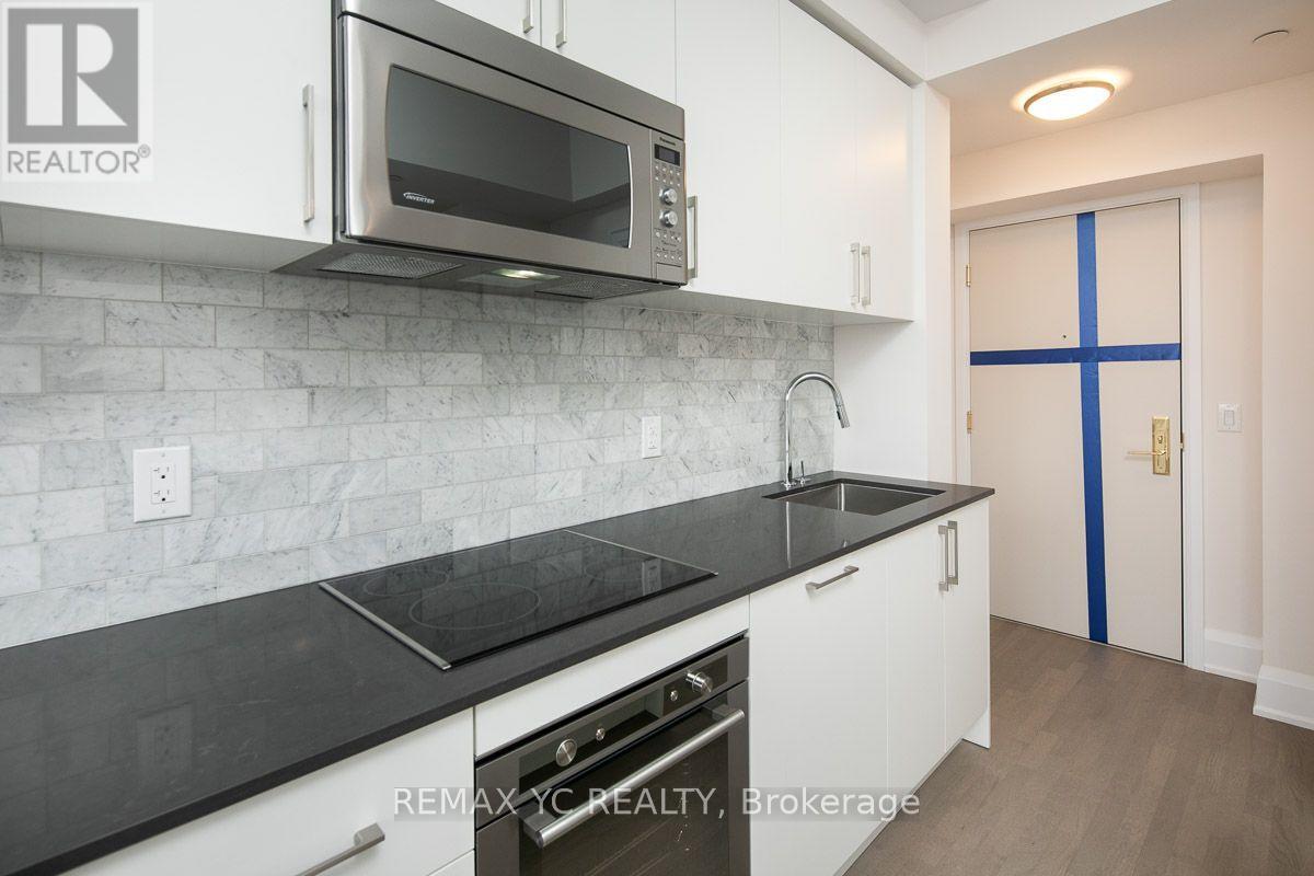 2404 - 88 Cumberland Street, Toronto, Ontario  M5R 1A3 - Photo 2 - C13736830