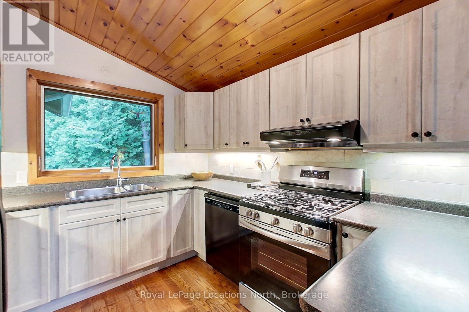 417057 Tenth Line, Blue Mountains, Ontario  N0H 2P0 - Photo 12 - X13736604