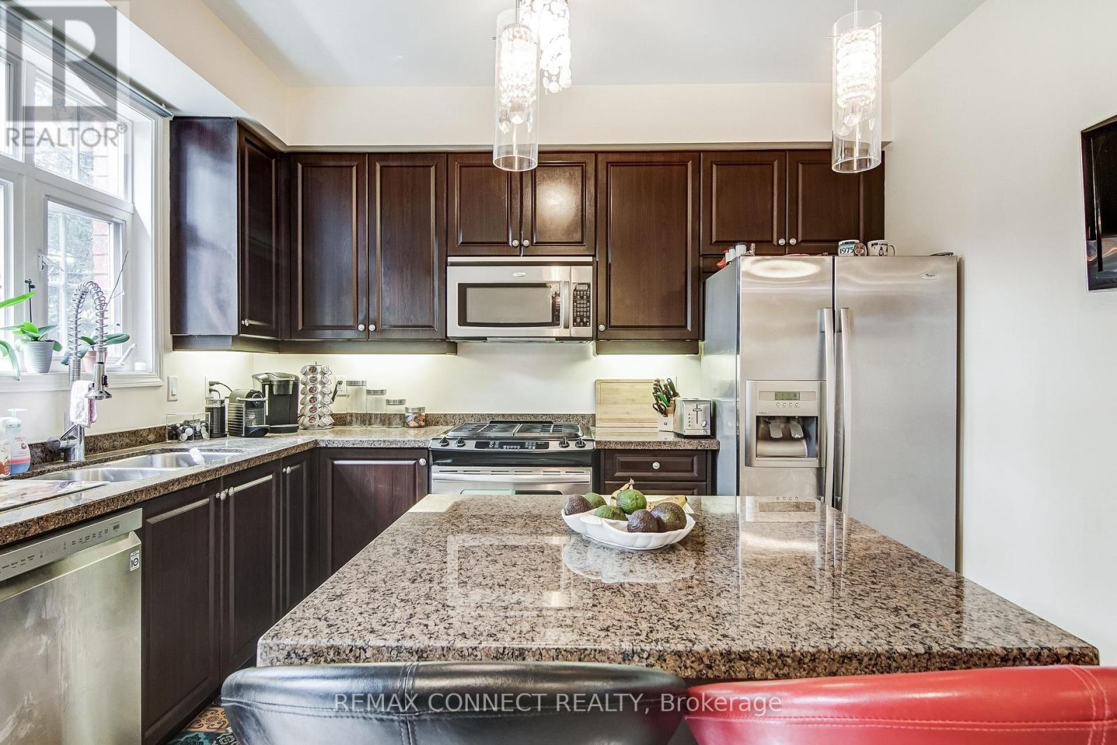 30 - 1701 Finch Avenue, Pickering, Ontario  L1V 0B7 - Photo 8 - E13736482