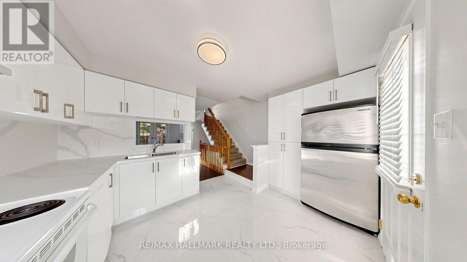 87 Hedge End Road, Toronto, Ontario  M1B 5Z4 - Photo 7 - E13736596