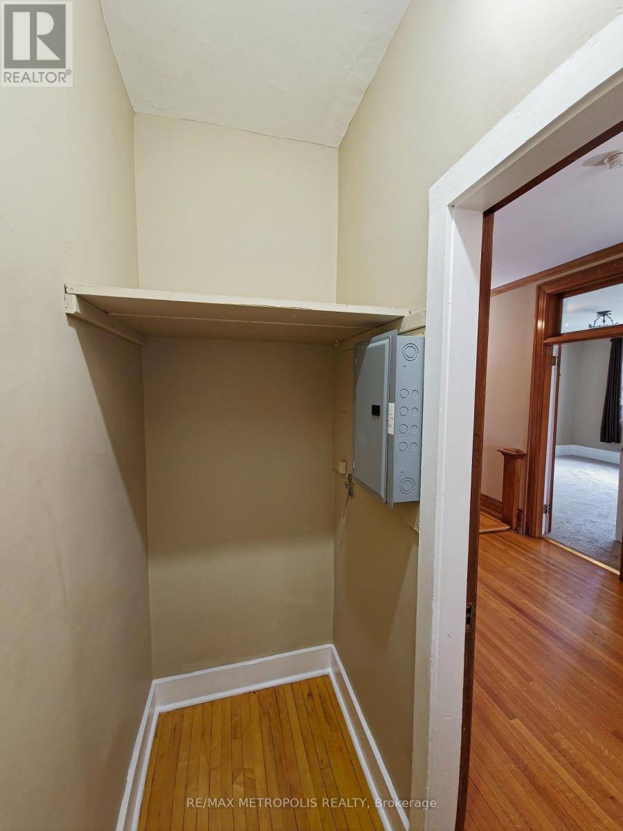 Upper #2 - 1110 Simcoe Street S, Oshawa, Ontario  L1H 4L8 - Photo 13 - E13736622