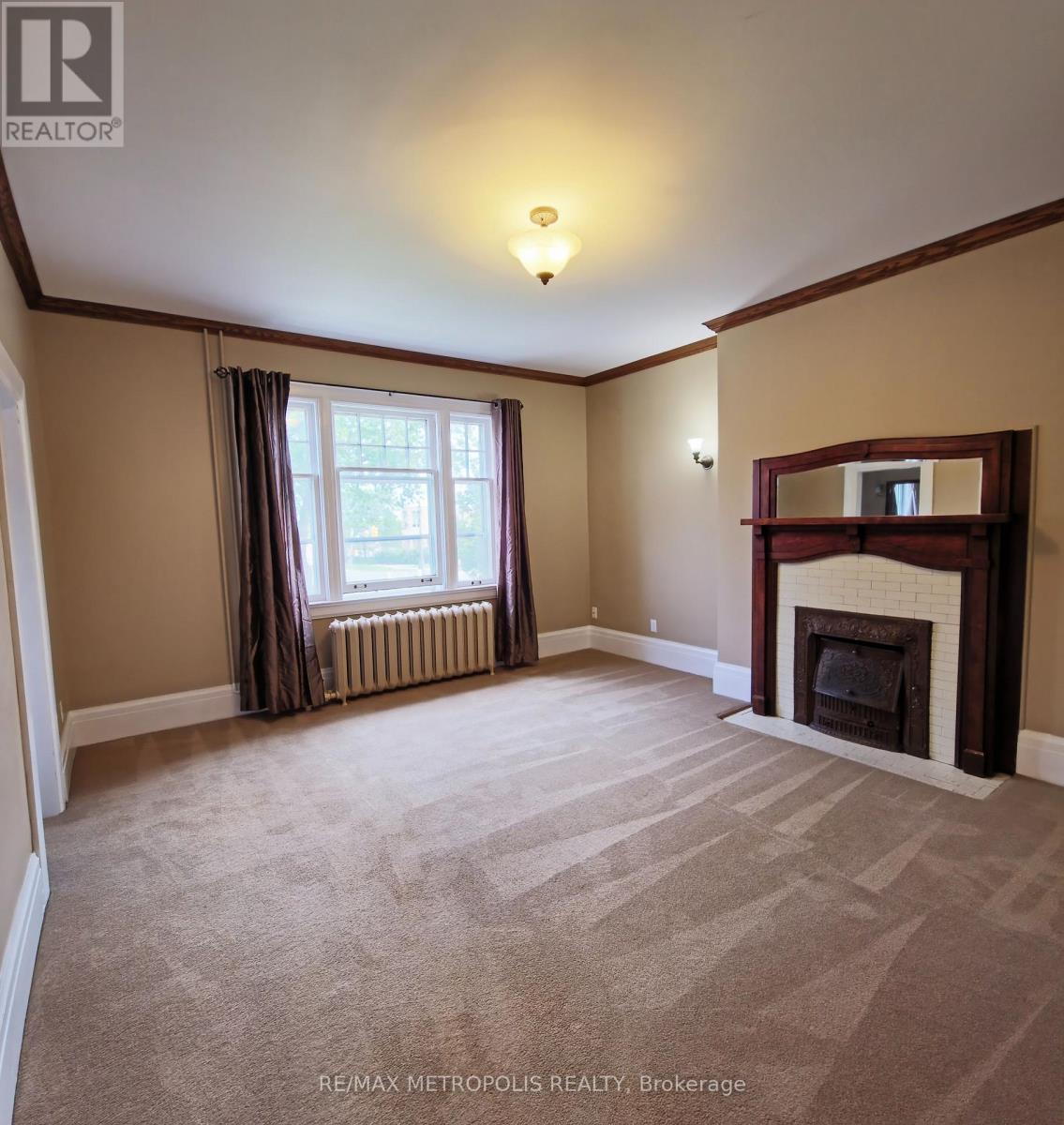 Upper #2 - 1110 Simcoe Street S, Oshawa, Ontario  L1H 4L8 - Photo 5 - E13736622