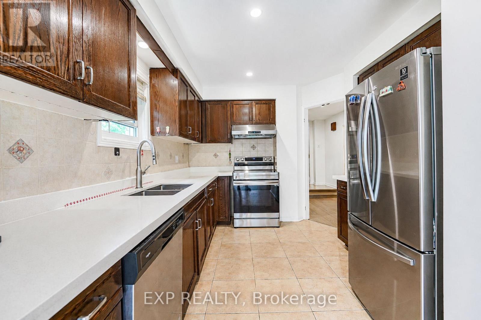 61 Wintermute Boulevard, Toronto, Ontario  M1W 3M7 - Photo 13 - E13736670