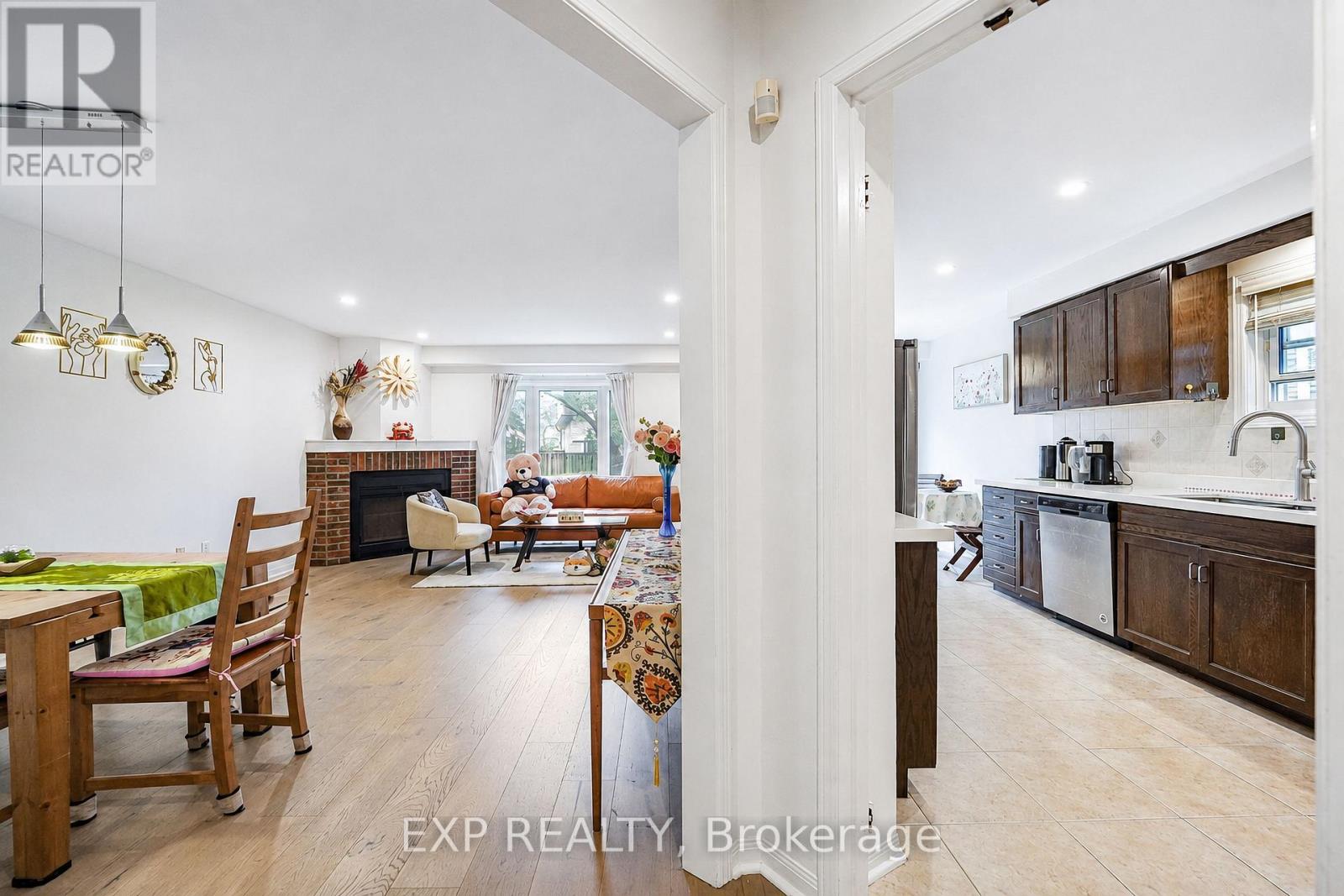 61 Wintermute Boulevard, Toronto, Ontario  M1W 3M7 - Photo 15 - E13736670