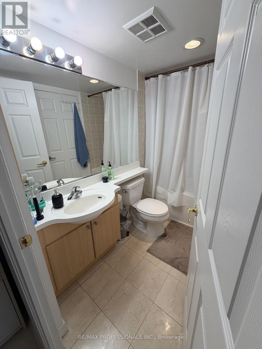 3015 - 763 Bay Street, Toronto, Ontario  M5G 2R3 - Photo 6 - C13734504