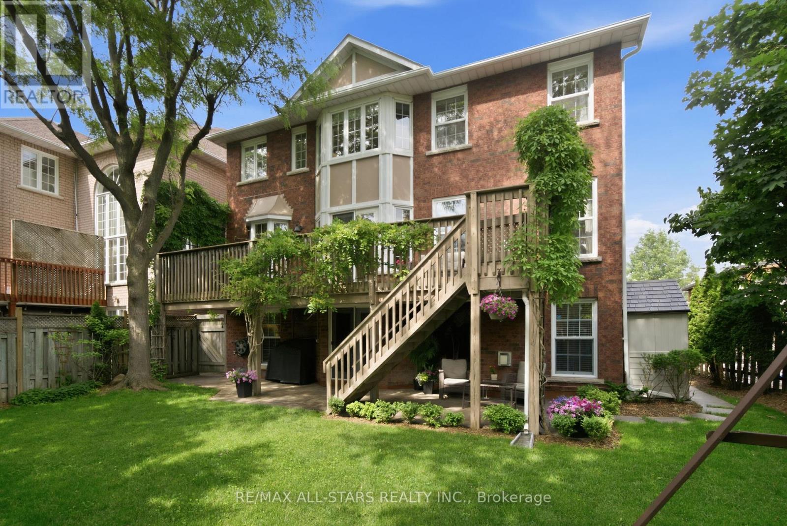 4 Dennis Drive, Ajax, Ontario L1T 4A9 - Photo 2 - E13488262