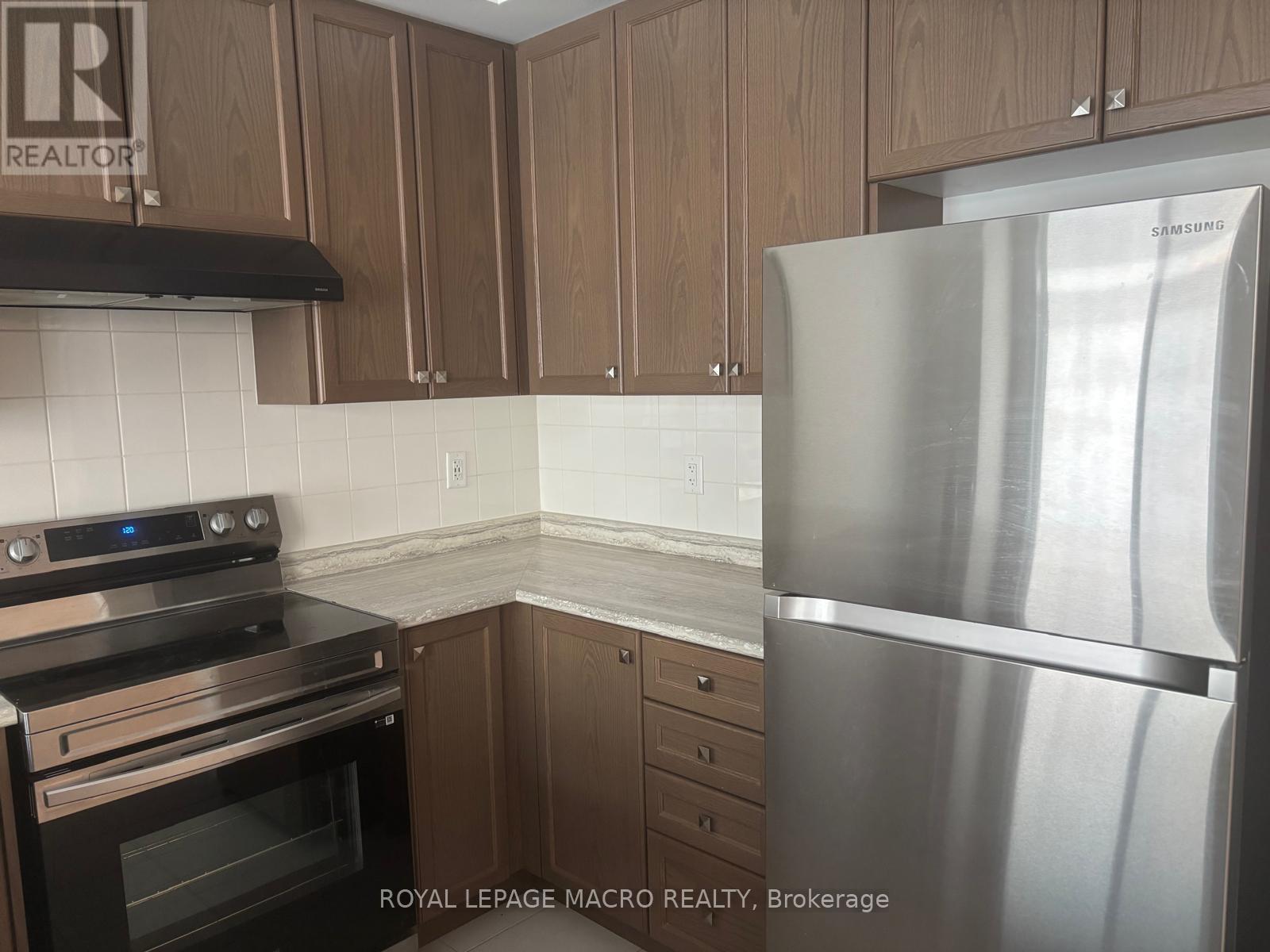106 Selection Heights, Thorold, Ontario  L2V 0N7 - Photo 4 - X12741508
