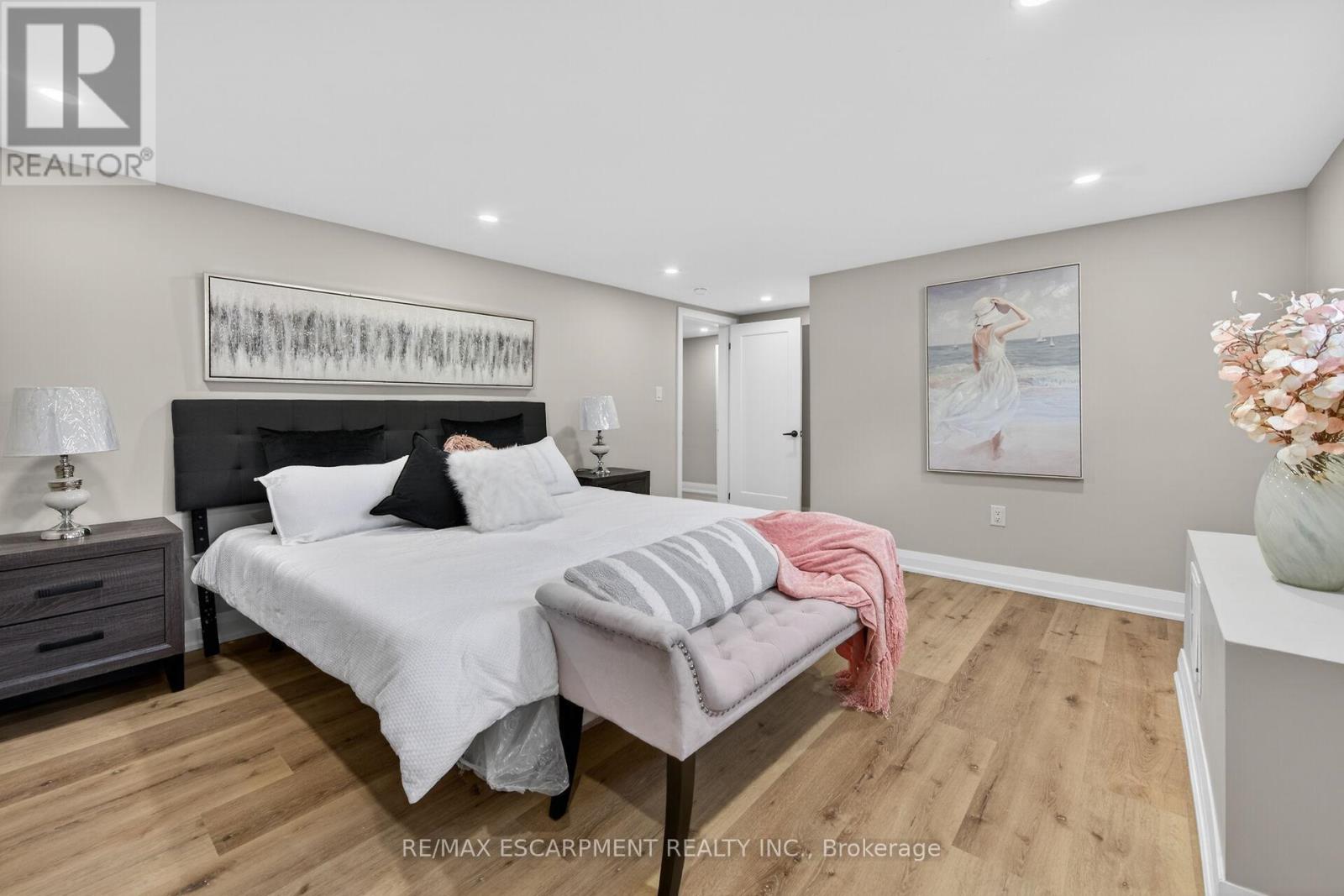 83 Riverdale Drive, Hamilton, Ontario  L8E 1K2 - Photo 41 - X13220740
